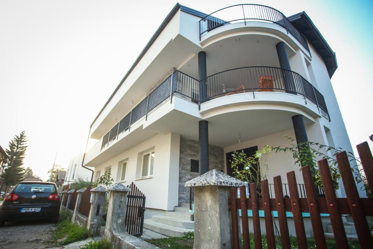 Lgp Exclusive Apartment Bihać Exterior foto